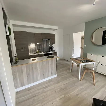Apartment Close To Metro,